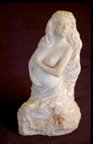 Femme enceinte. Pierre de La Turbie